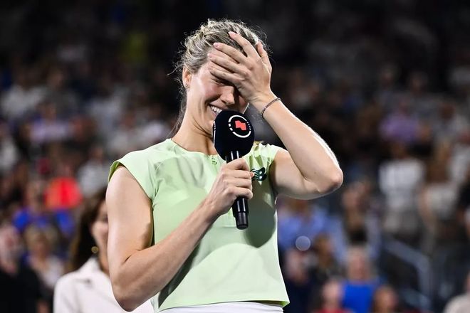 多米尼加队内线核心展现惊人护筐能力