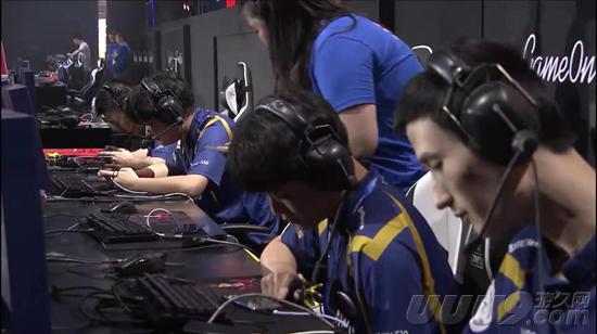 体育世预赛欧洲区：荷兰2-2黑山无缘提前晋级