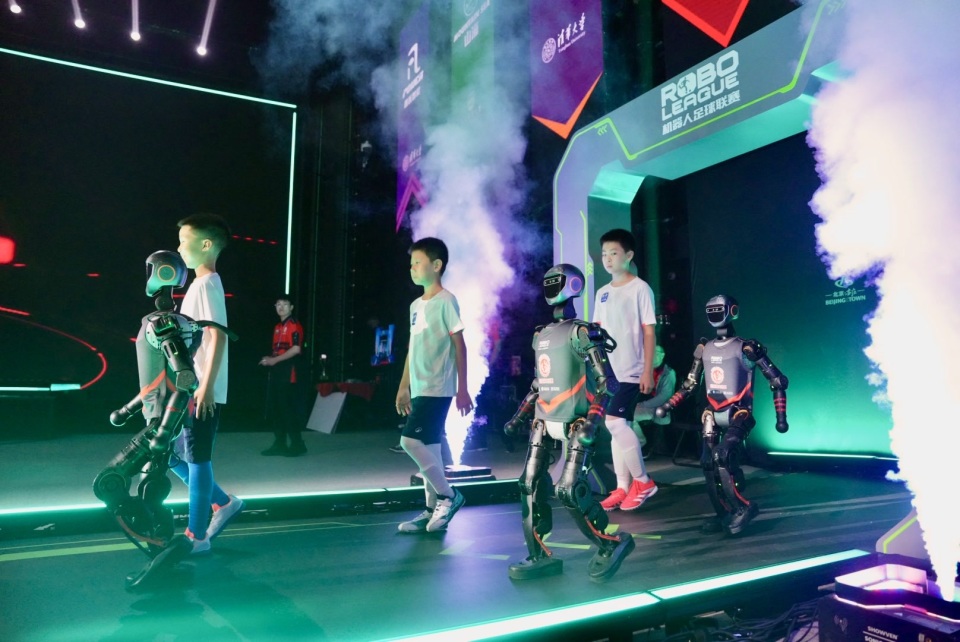 更是一次沉 更是一次沉